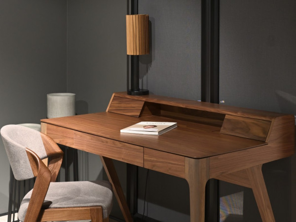 Настольный светильник ROTOR TABLE LAMP | РОТОР ТЕЙБЛ ЛАМП орех